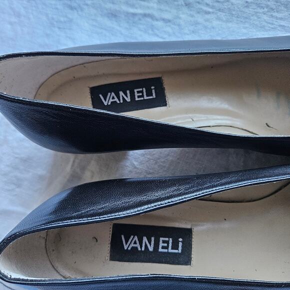 Van Eli Black Cap Toe Low Block Heel Shoes, SZ 12M - Picture 7 of 11
